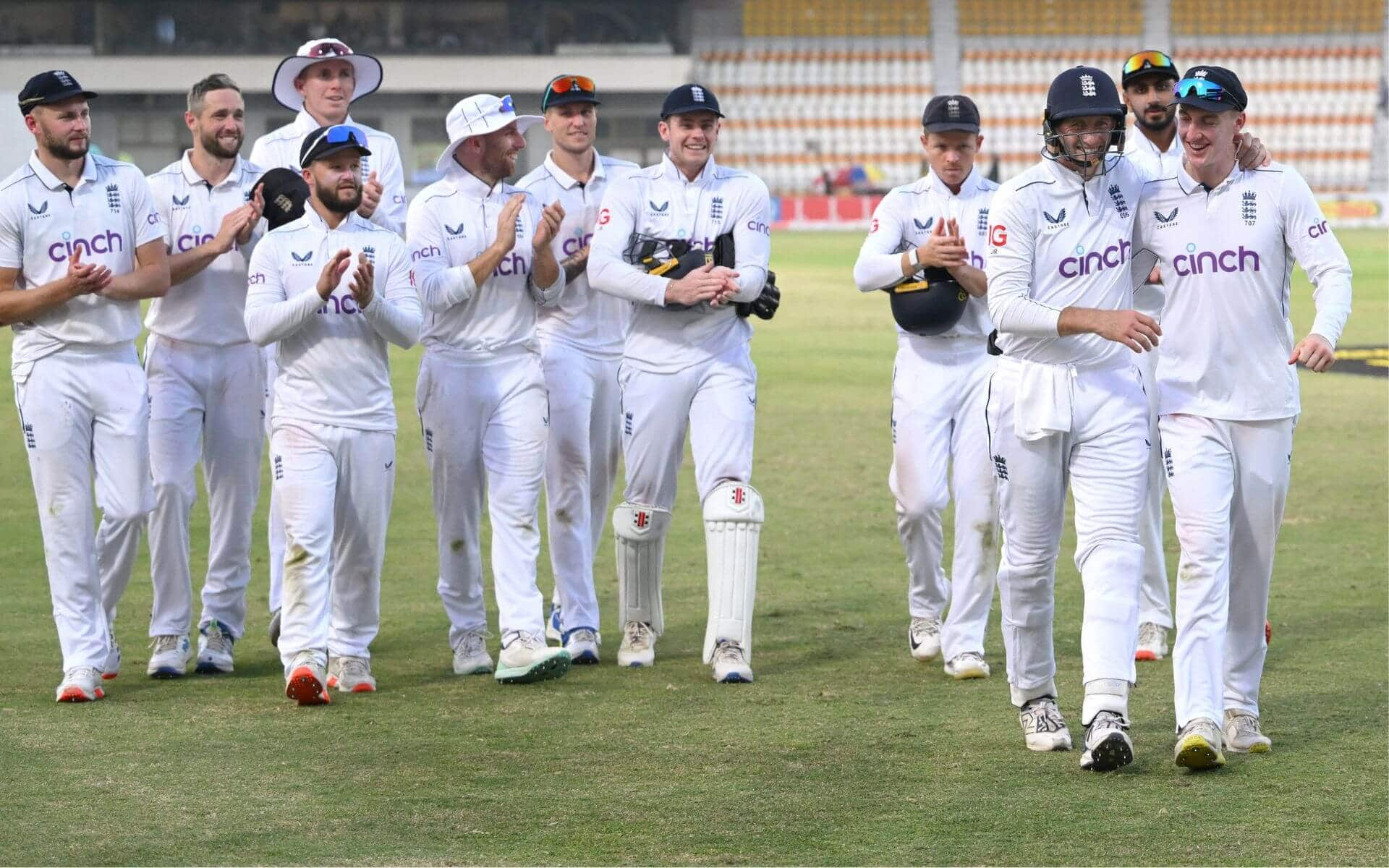 इंग्लैंड ने पाकिस्तान के खिलाफ इतिहास रचा [स्रोत: @englandcricket/X.com]